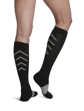 Sigvaris 401cm99 Mens And Womens 401 Athletic Recovery Calf High Socks 15-20mmhg Medium
